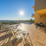 בית נופש Mare Nostrum,12 Personen, Panoramisch Zeezicht יורט דה מאר