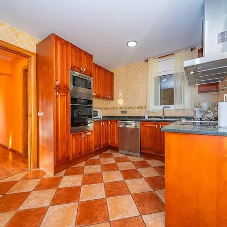 Mare Nostrum,12 Personen, Panoramisch Zeezicht