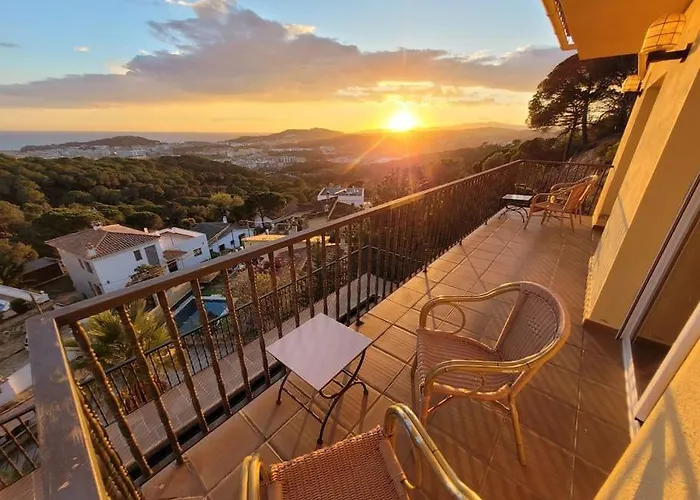 Semesterbostad Mare Nostrum,12 Personen, Panoramisch Zeezicht *
