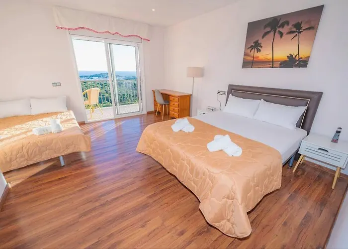 Mare Nostrum,12 Personen, Panoramisch Zeezicht Prázdninový dům Lloret de Mar